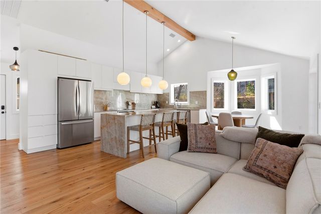 900 Convair Street, Bentonville, AR 72712