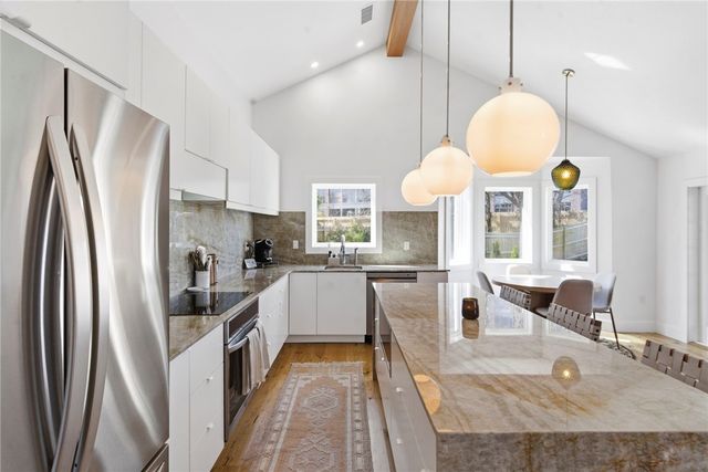 900 Convair Street, Bentonville, AR 72712