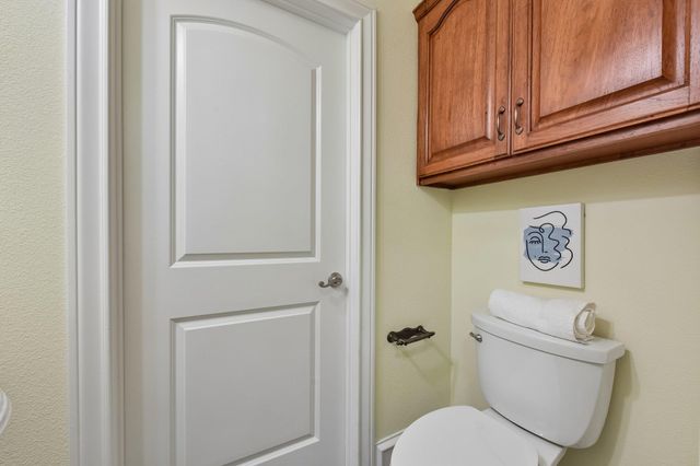 1915 Oak Forest DR, Round Rock, TX 78681