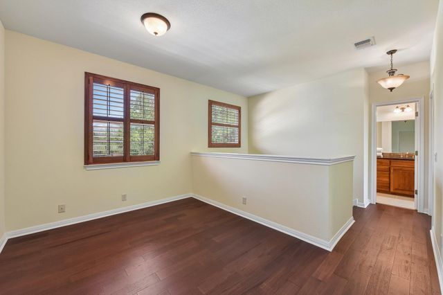 1915 Oak Forest DR, Round Rock, TX 78681