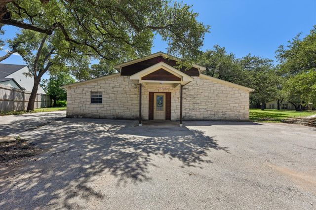 1915 Oak Forest DR, Round Rock, TX 78681