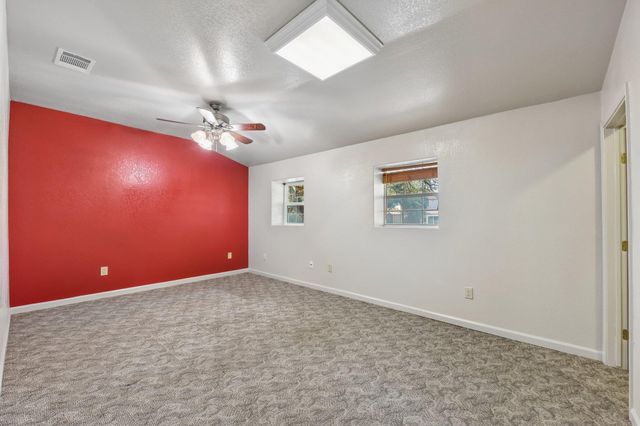 1915 Oak Forest DR, Round Rock, TX 78681