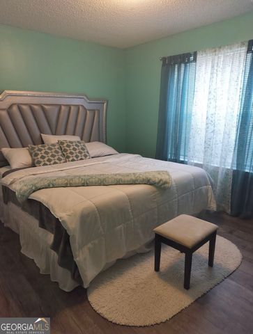 7567 Sugarcreek Drive, Riverdale, GA 30296