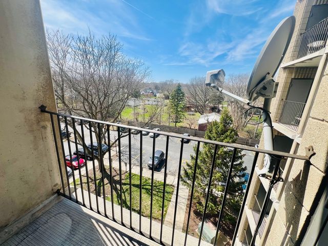 1750 N Marywood Avenue 513, Aurora, IL 60505