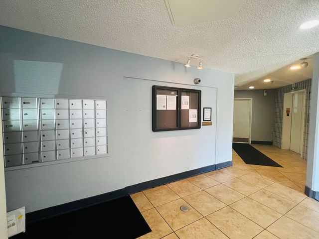 1750 N Marywood Avenue 513, Aurora, IL 60505