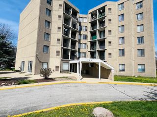 1750 N Marywood Avenue 513, Aurora, IL 60505