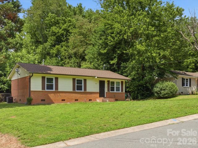 622 Dunbrook Lane, Charlotte, NC 28217