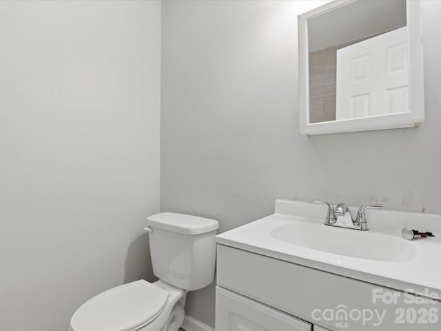 622 Dunbrook Lane, Charlotte, NC 28217