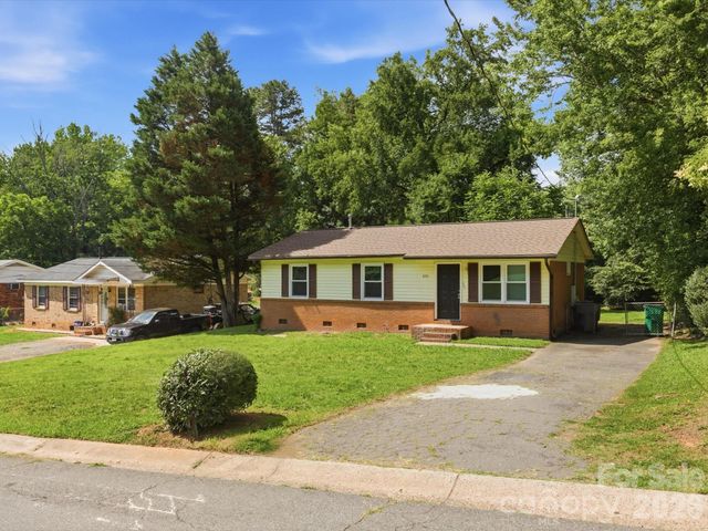 622 Dunbrook Lane, Charlotte, NC 28217