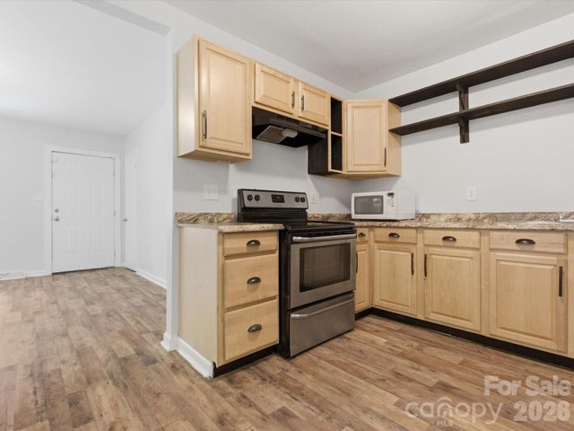 622 Dunbrook Lane, Charlotte, NC 28217