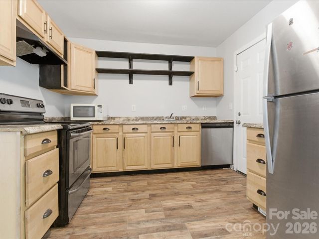 622 Dunbrook Lane, Charlotte, NC 28217