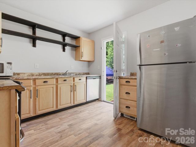 622 Dunbrook Lane, Charlotte, NC 28217