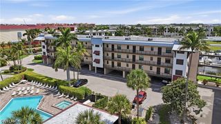 803 River Point DR 107B, Naples, FL 34102