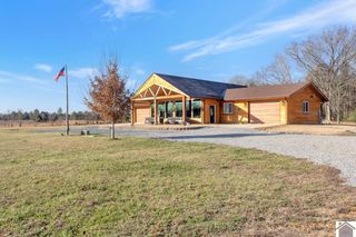 227 Whitetail Ln # 2-B, Hazel, KY 42049