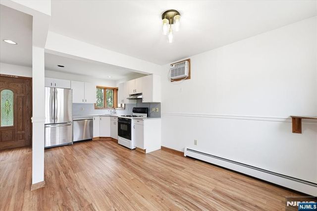 5 Lexington Avenue, Wallington, NJ 07057