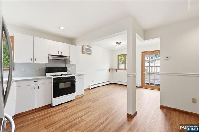 5 Lexington Avenue, Wallington, NJ 07057