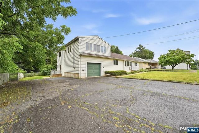 5 Lexington Avenue, Wallington, NJ 07057
