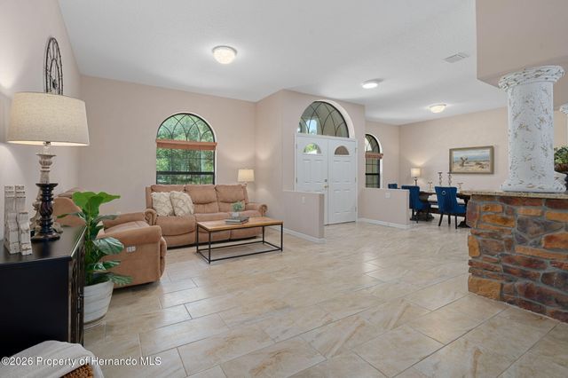 222 Suncoast Boulevard, Spring Hill, FL 34608