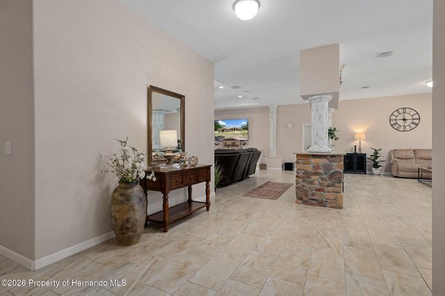 222 Suncoast Boulevard, Spring Hill, FL 34608
