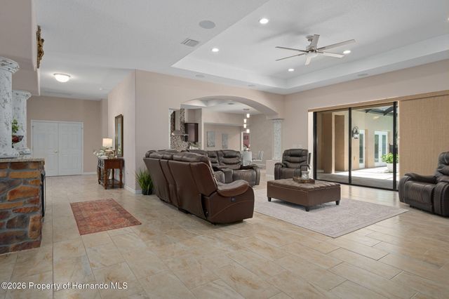 222 Suncoast Boulevard, Spring Hill, FL 34608