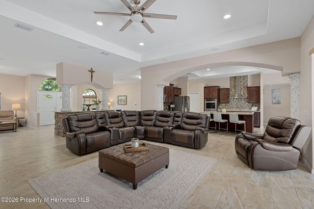 222 Suncoast Boulevard, Spring Hill, FL 34608