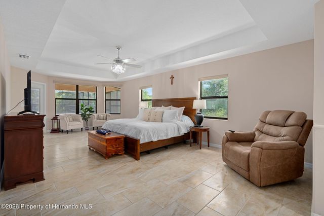222 Suncoast Boulevard, Spring Hill, FL 34608