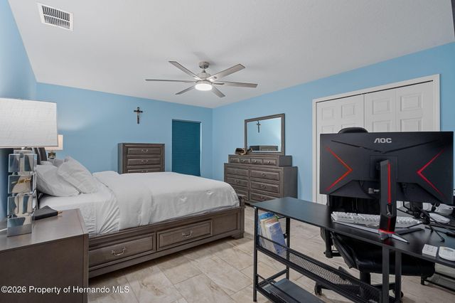 222 Suncoast Boulevard, Spring Hill, FL 34608