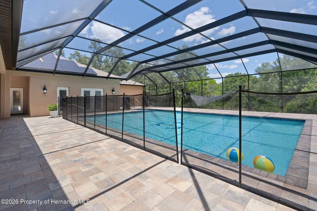 222 Suncoast Boulevard, Spring Hill, FL 34608