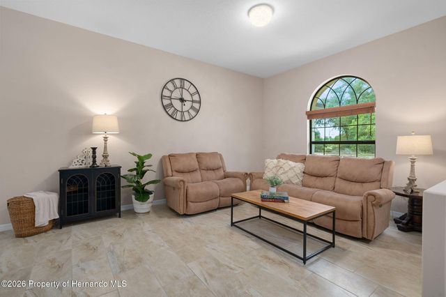 222 Suncoast Boulevard, Spring Hill, FL 34608