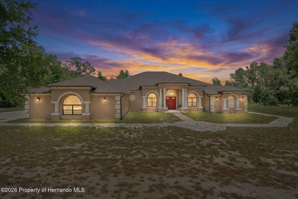 222 Suncoast Boulevard, Spring Hill, FL 34608