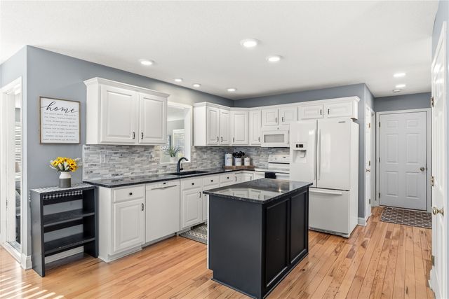 3704 SE Redbud Court, Ankeny, IA 50021