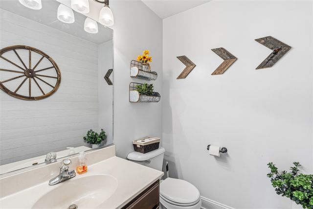 3704 SE Redbud Court, Ankeny, IA 50021