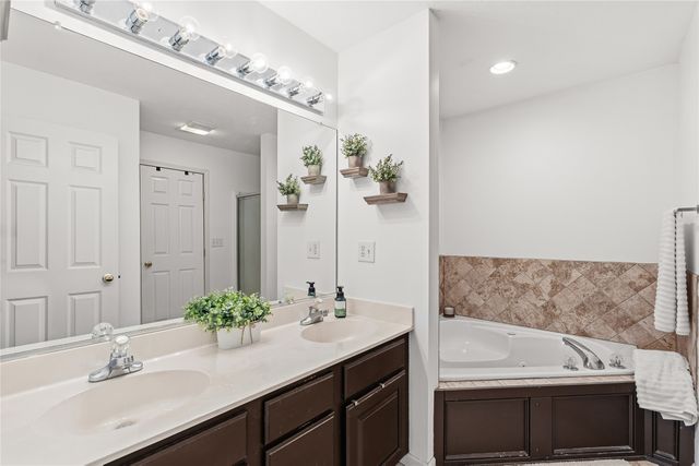 3704 SE Redbud Court, Ankeny, IA 50021