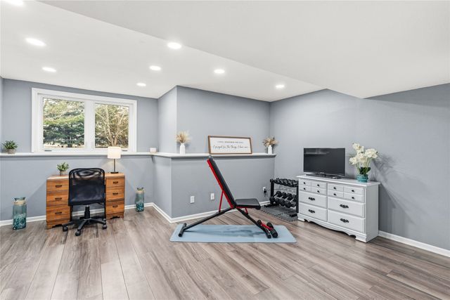 3704 SE Redbud Court, Ankeny, IA 50021