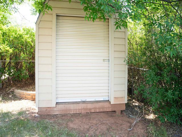 2611 LAWNDALE DR, Rapid City, SD 57702