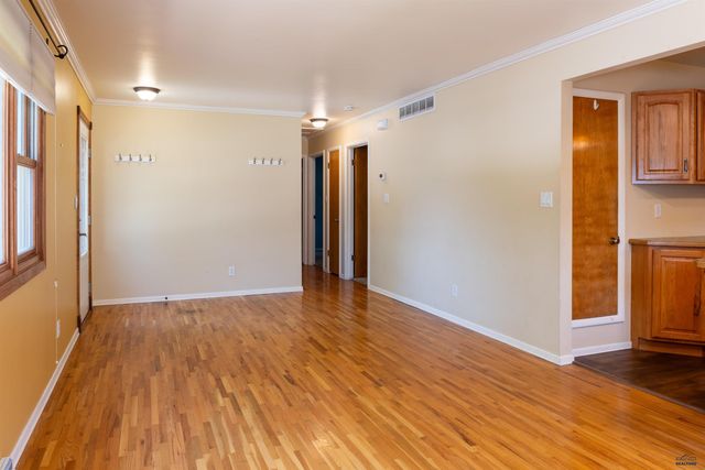 2611 LAWNDALE DR, Rapid City, SD 57702