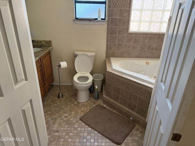 3620 ALDERWOOD MANOR Drive, Horizon City, TX 79928