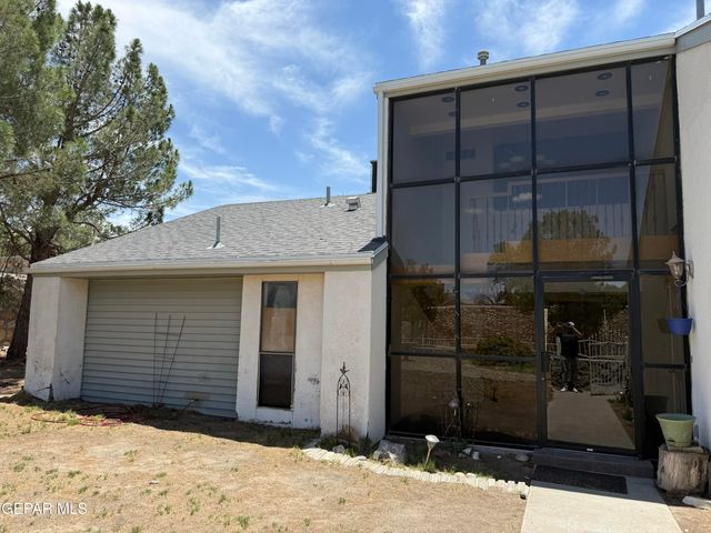 3620 ALDERWOOD MANOR Drive, Horizon City, TX 79928