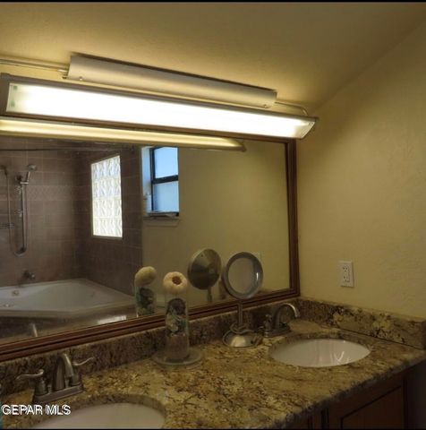 3620 ALDERWOOD MANOR Drive, Horizon City, TX 79928