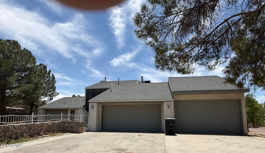 3620 ALDERWOOD MANOR Drive, Horizon City, TX 79928