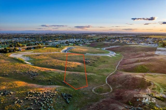 8122 Quail Hollow Dr, Middleton, ID 83644