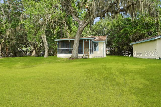 141 Cherry Point Rd S, Okatie, SC 29909