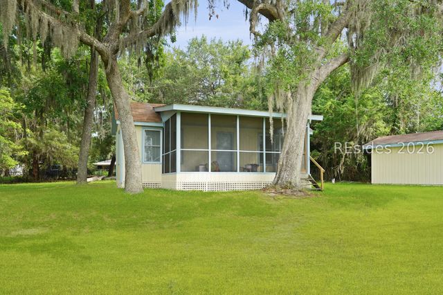 141 Cherry Point Rd S, Okatie, SC 29909