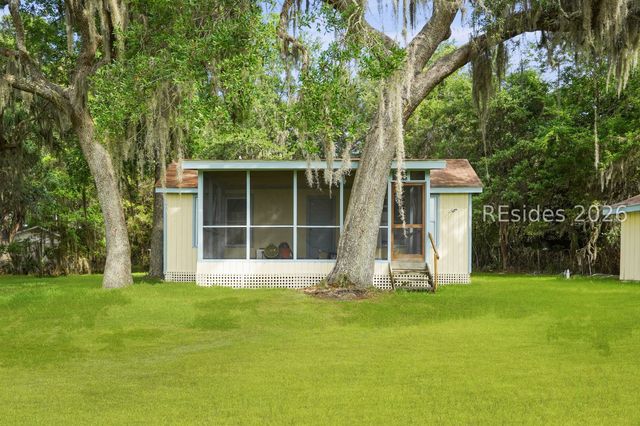 141 Cherry Point Rd S, Okatie, SC 29909