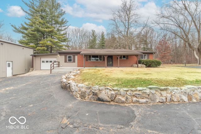 1649 W County Road 100 N, Greencastle, IN 46135