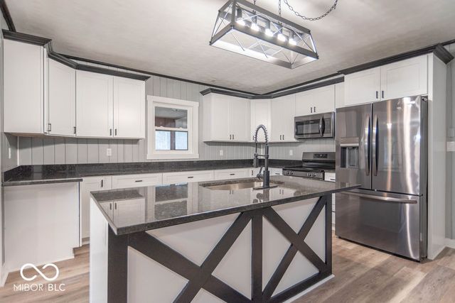 1649 W County Road 100 N, Greencastle, IN 46135