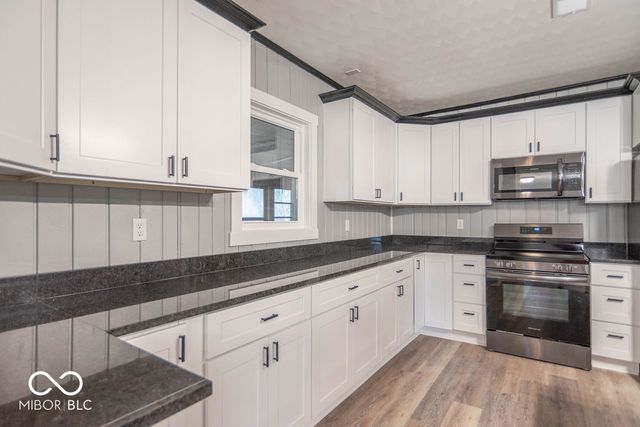 1649 W County Road 100 N, Greencastle, IN 46135