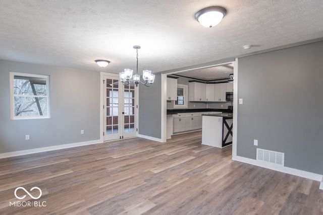 1649 W County Road 100 N, Greencastle, IN 46135