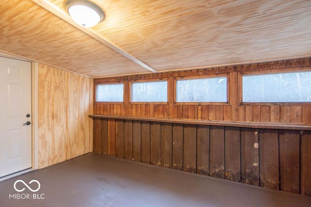 1649 W County Road 100 N, Greencastle, IN 46135