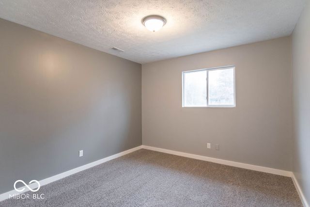 1649 W County Road 100 N, Greencastle, IN 46135